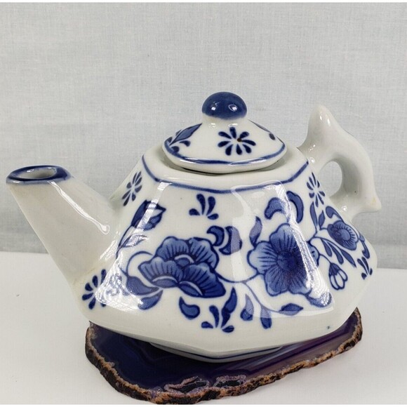 1950's Nantucket Chinese Porcelain Blue White Floral Teapot Octagon Shape w/Lid - Picture 2 of 16
